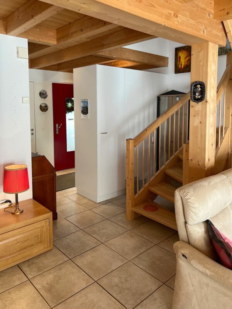 Casa semidetached di 4,5 locali in una meravigliosa zona residenziale a Burgdorf (5)