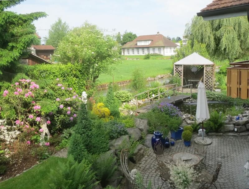 Casa semidetached di 4,5 locali in una meravigliosa zona residenziale a Burgdorf (4)