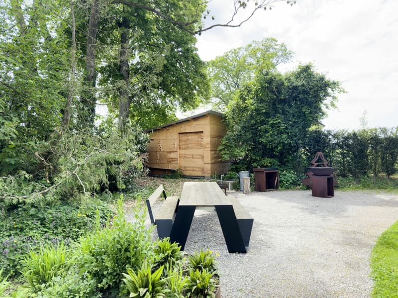 Modern ausgebaute 2.5-Zimmer-Duplexwohnung mit einzigartiger Wohnqualität, gemütlicher Loggia, Einstellhallenplatz und vielfältigen Annehmlichkeiten im Schlosspark (36)