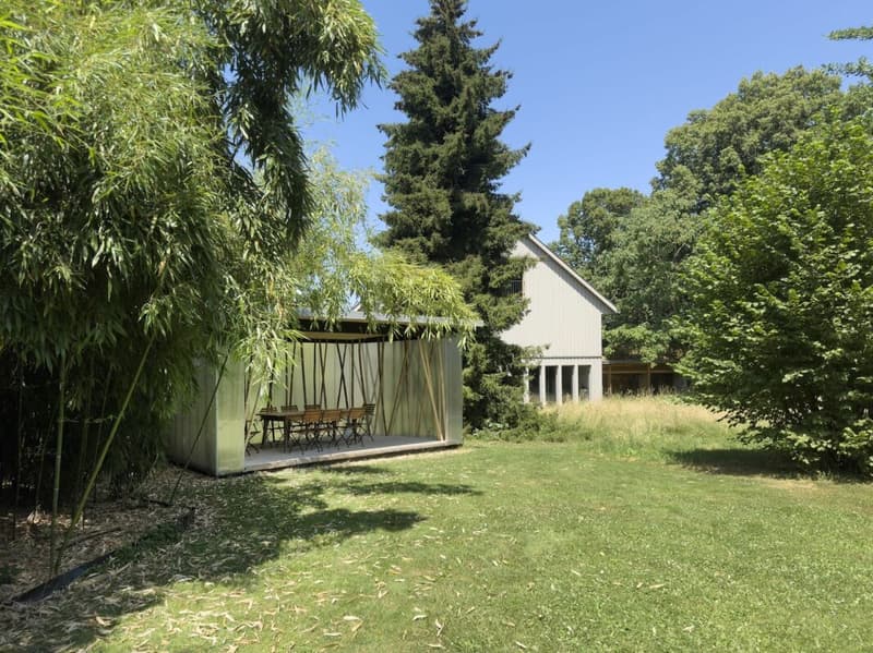 Modern ausgebaute 2.5-Zimmer-Duplexwohnung mit einzigartiger Wohnqualität, gemütlicher Loggia, Einstellhallenplatz und vielfältigen Annehmlichkeiten im Schlosspark (37)