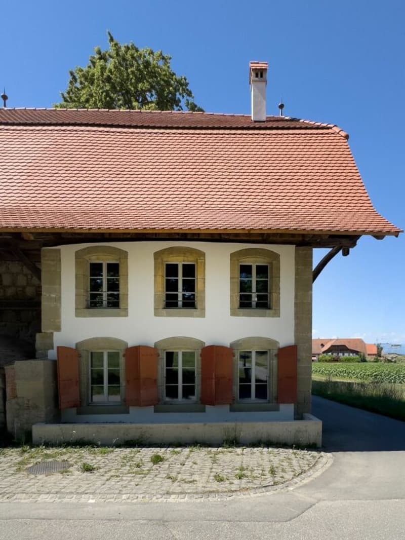 Modern ausgebaute 2.5-Zimmer-Duplexwohnung mit einzigartiger Wohnqualität, gemütlicher Loggia, Einstellhallenplatz und vielfältigen Annehmlichkeiten im Schlosspark (19)