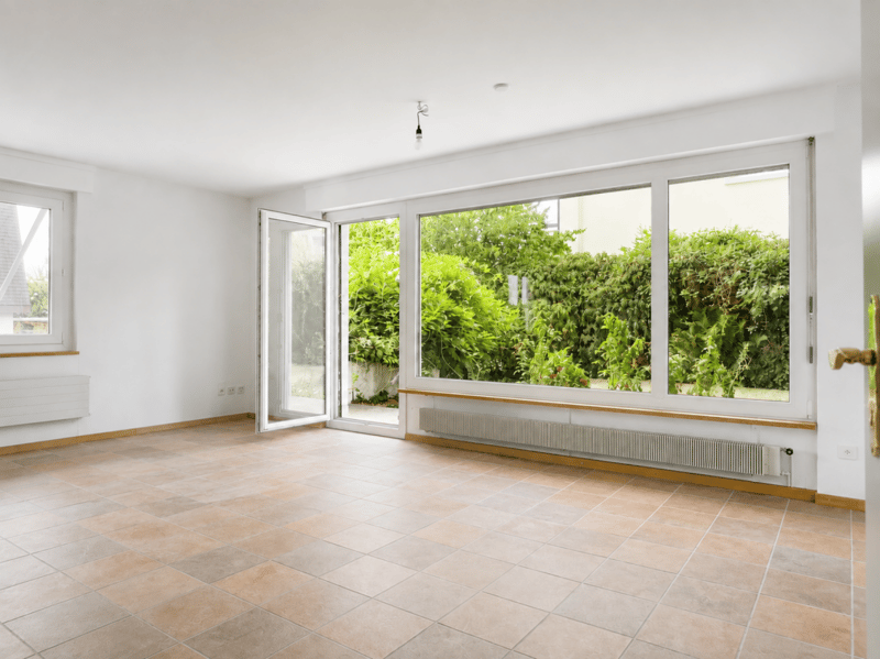 Freistehendes 6-Zimmer-Einfamilienhaus mit schöner Gartenanlage, Balkon, Garage und Vorplatz mit Parkplatzmöglichkeiten (9)
