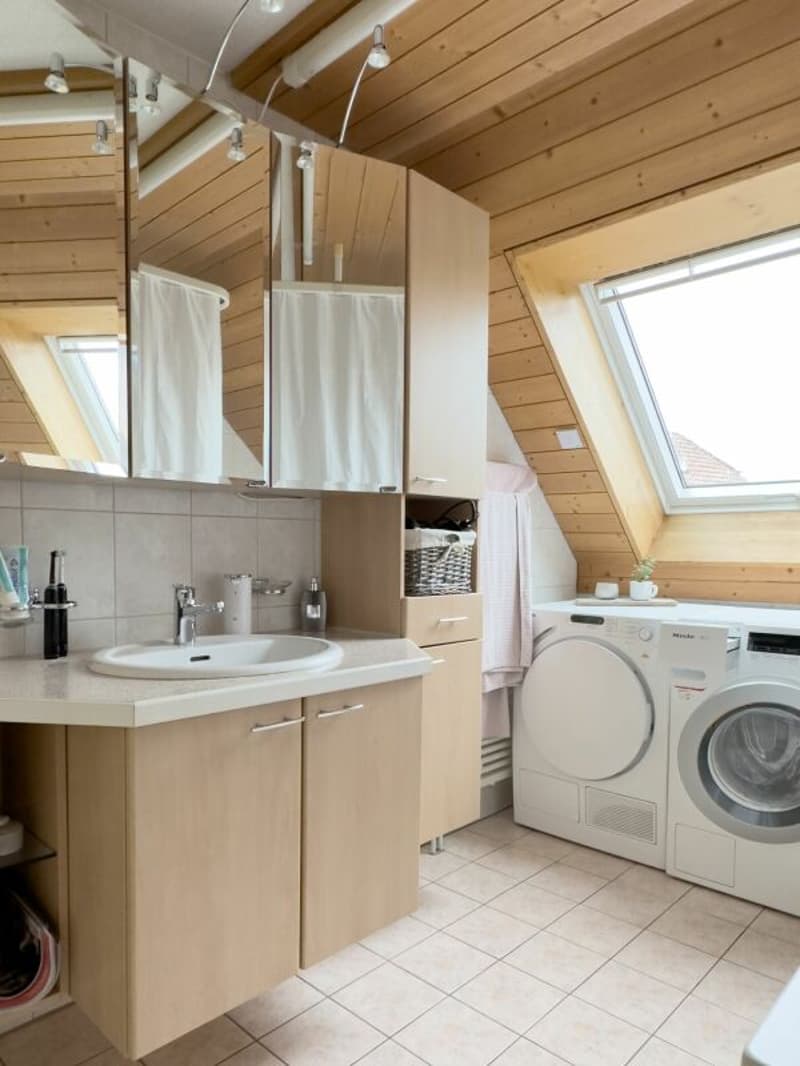 Grosszügige 3.5-Zimmerwohnung in ländlicher Umgebung mit Balkon und Gartenanteil (13)