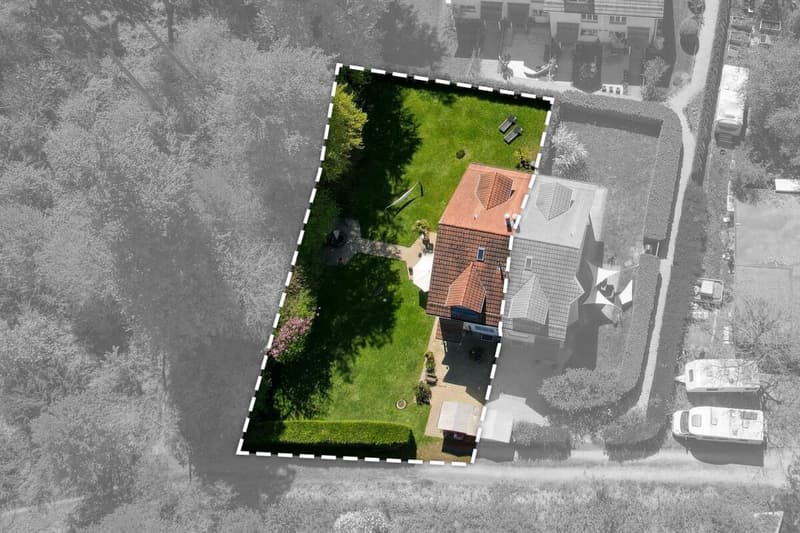 Maison mitoyenne de 5,5 pièces conviviale pour les familles avec environnement idyllique et potentiel d'extension (2)