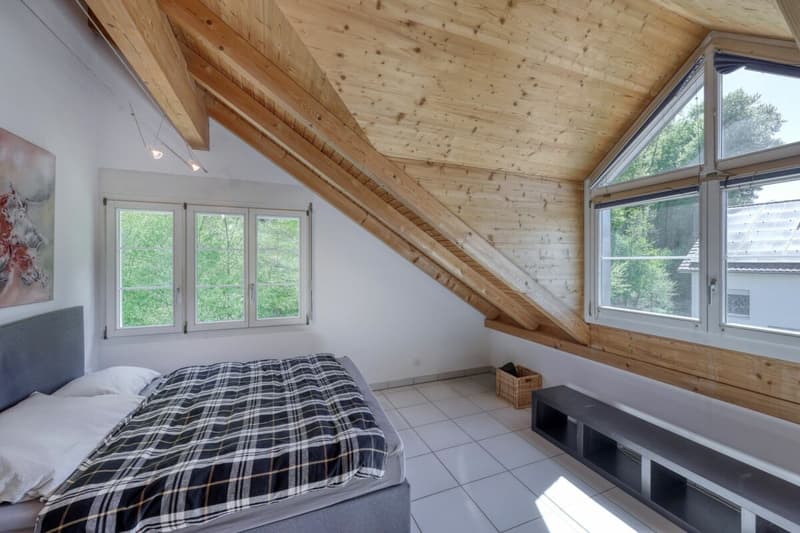 Maison mitoyenne de 5,5 pièces conviviale pour les familles avec environnement idyllique et potentiel d'extension (7)