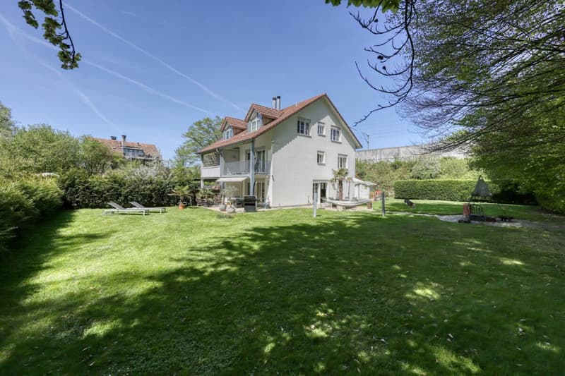 Maison mitoyenne de 5,5 pièces conviviale pour les familles avec environnement idyllique et potentiel d'extension (3)