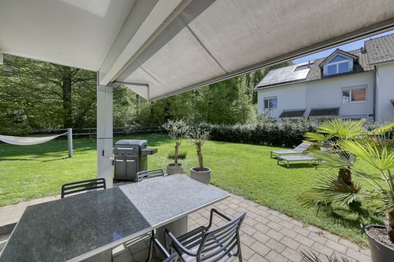 Family-friendly 5.5-room semi-detached house with large garden and expansion potential (3)