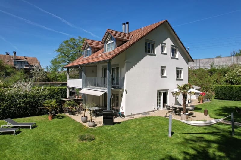 Family-friendly 5.5-room semi-detached house with large garden and expansion potential (2)