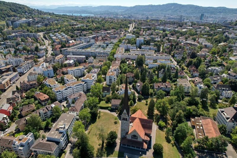 Mehrfamilienhaus mit sehr viel Potenzial im beliebten Stadtteil (1)