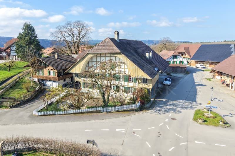 Plot with farmhouse, Stöckli, and great potential in Seewil (1)