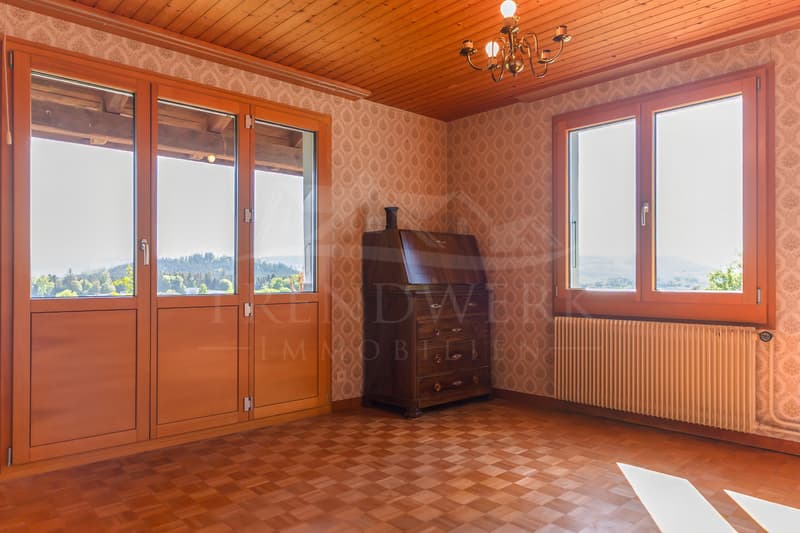6.5-room single-family house with unobstructable view in Rüfenacht (3)