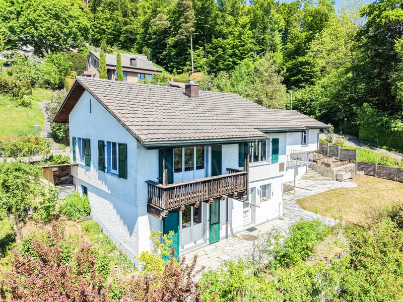 6.5-room single-family house with unobstructable view in Rüfenacht (1)
