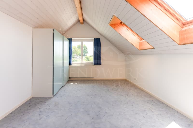 Offene 3.5-Zimmer-Dupplexwohnung mit sonnigem Balkon in Gasel (9)