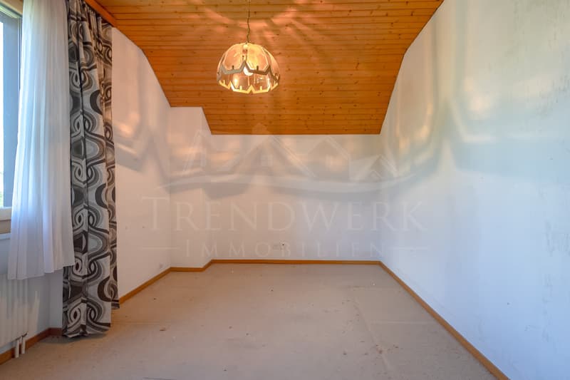 4-Bedroom Semi-Detached House with Sunny Garden and Garage in Worb (6)