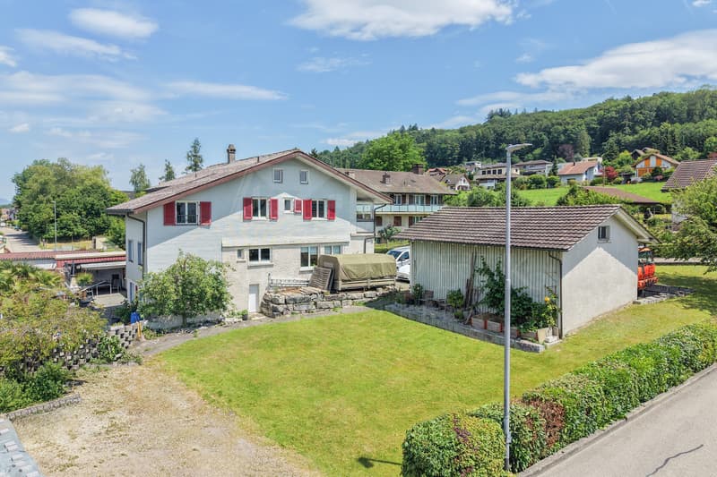7.5-Zimmer-Haus mit 1202m² Baulandreserve in Kappel SO (1)