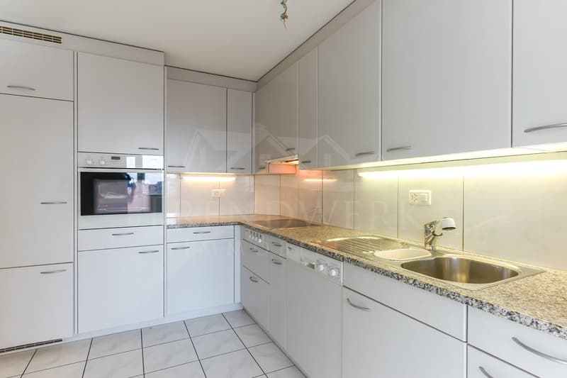 Zentrale 4½-Zimmer-Wohnung mit Eigentumsstandard in Kerzers (5)
