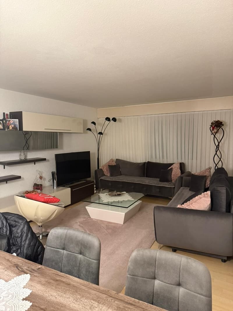 Bright 4.5-room apartment on the 4th floor in a central location in Grenchen (1)