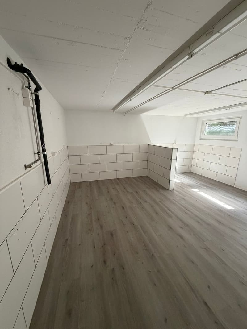 Attraktiver Lagerraum an zentraler Lage in Biel zu vermieten (1)
