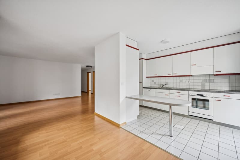 Bright 4.5-room apartment on the 1st floor in a central location in Meiringen (2)