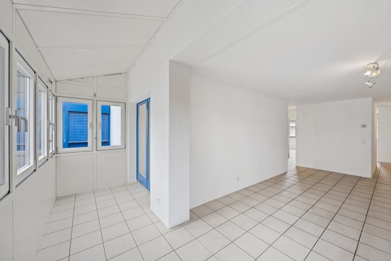Appartement de 3,5 pièces fraîchement rénové au 3e étage à Biel (7)