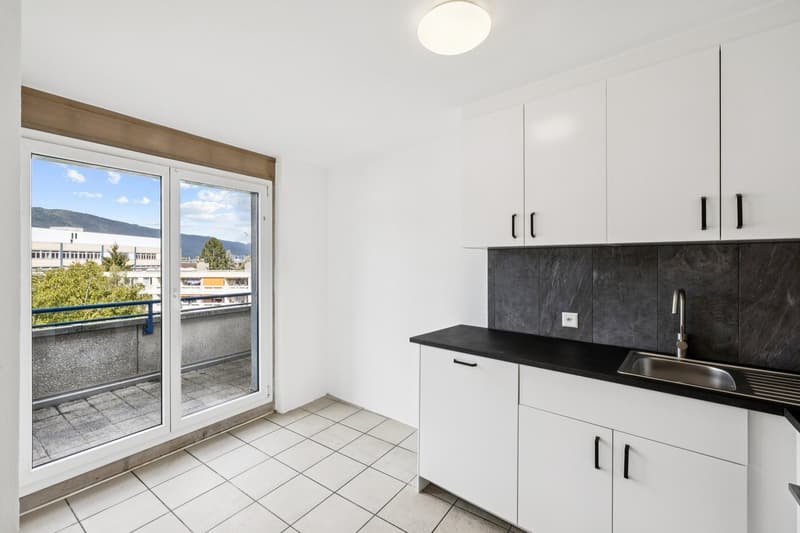 Appartamento di 4,5 locali ristrutturato con comfort moderno e balcone soleggiato (6)