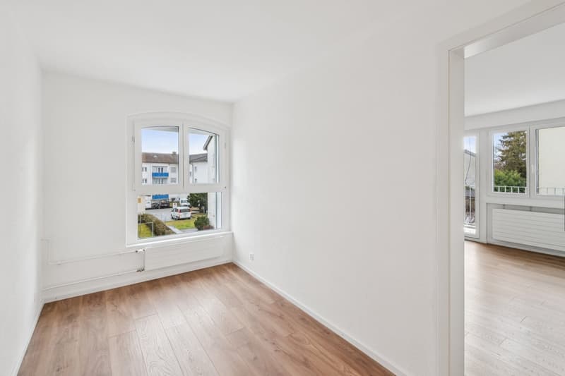 Arrive. Breathe. Be at home 4.5-room apartment with balcony after total renovation (4)