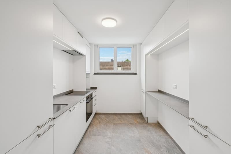 Wohnen auf höchstem Niveau Traumhafte 6.5-Zimmer-Maisonette nach Totalsanierung (9)