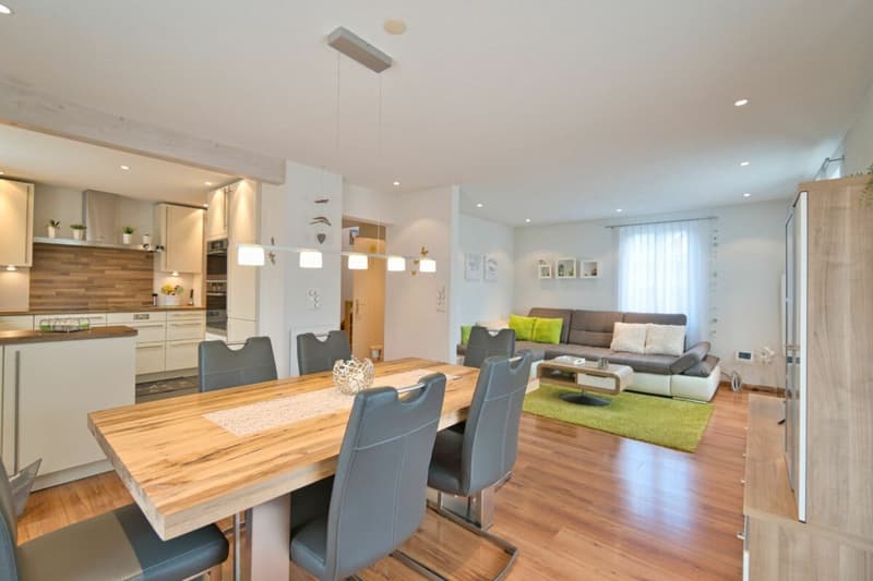 Charming single-family house with renovation potential - living on the golf course (4)