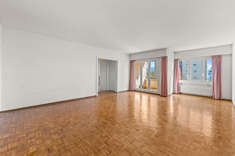 empty room, wooden floor, white walls, glass doors, balcony, windows, curtains