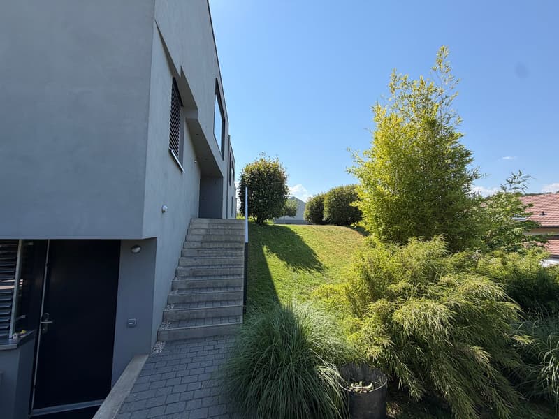 Prächtige und seltene moderne Villa mit 7,5 Zimmern (3)