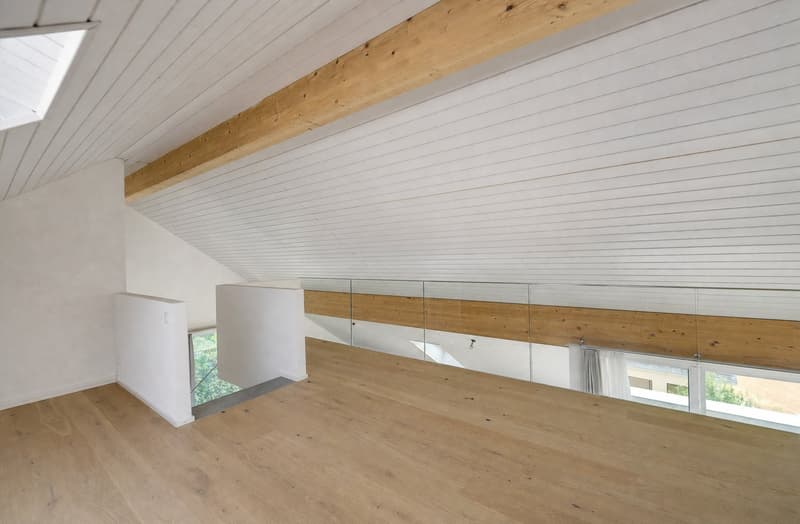 En exclusivité - Spacieux et lumineux duplex récent de 3.5 pièces avec vue partielle sur le lac (10)