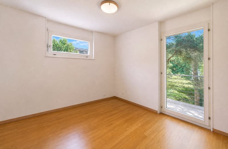Seltenes Doppelhaus mit atemberaubendem Blick auf den See, im Herzen einer Wohngegend (12)