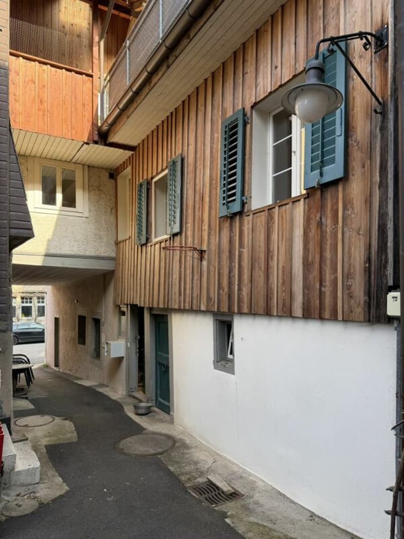 House with small shop (3)
