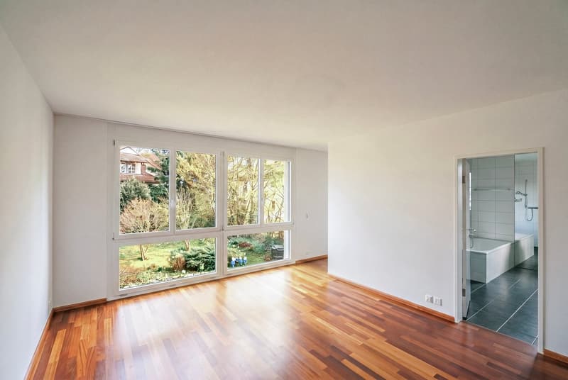 Grosszügige 5.5-Zimmer-Dachwohnung mit Panoramablick in Biel-Benken (9)