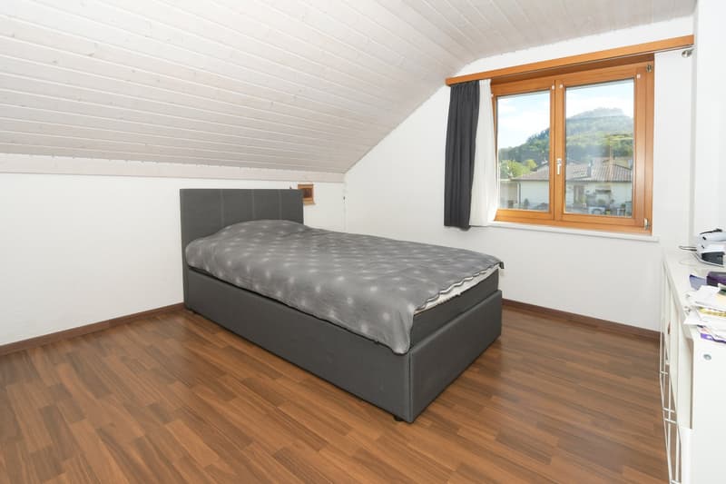 Freistehendes 5-Zimmer-Einfamilienhaus – viel Platz und freie Sicht ins Grüne (8)