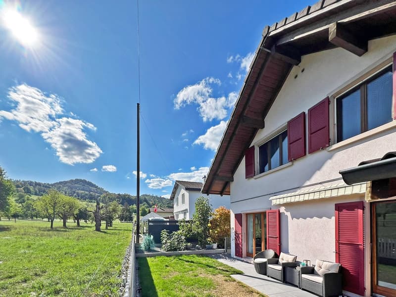 Freistehendes 5-Zimmer-Einfamilienhaus – viel Platz und freie Sicht ins Grüne (2)