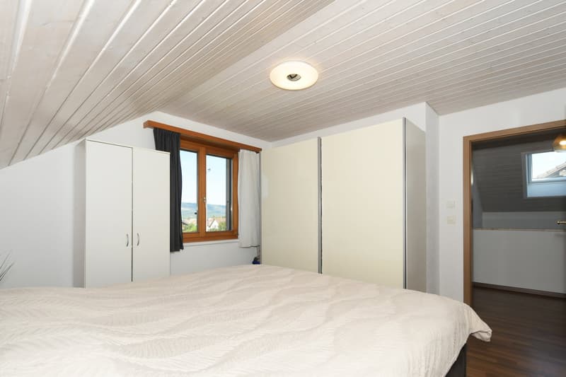Freistehendes 5-Zimmer-Einfamilienhaus – viel Platz und freie Sicht ins Grüne (11)