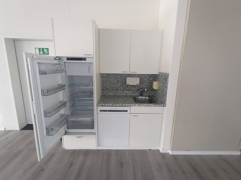 300m² office, 8953 Dietikon (2)