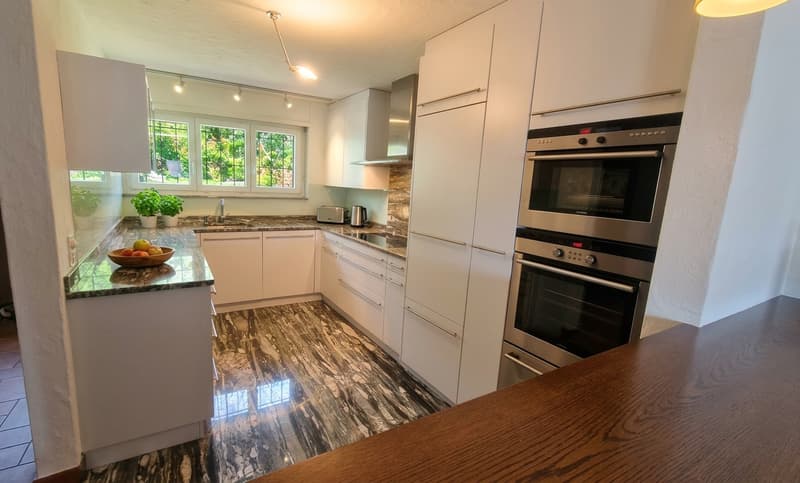 Charming 5.5-room semi-detached house in country house style with versatile usage possibilities (2)