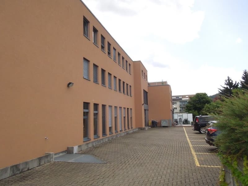 Besucherparkplaetze.JPG
