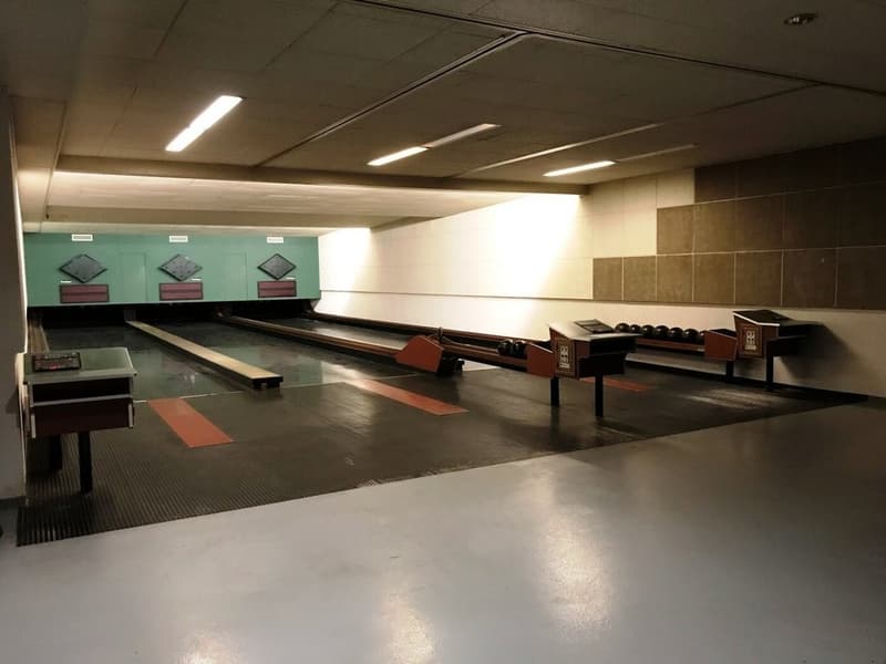 Bowlingbahn im UG