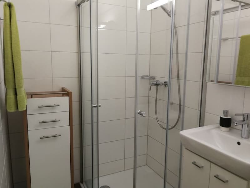 Separates Badezimmer