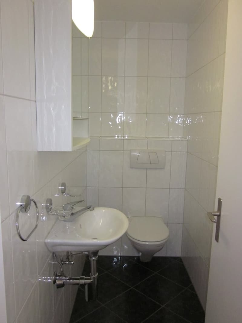 Separates Badezimmer