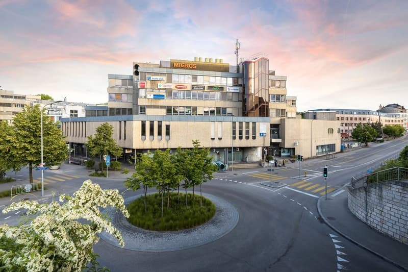 Büros mit viel Licht im Herzen von Nyon (1)