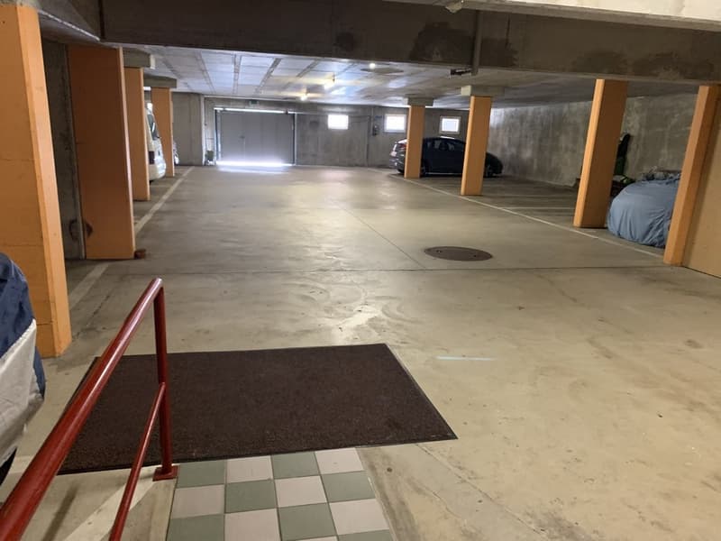 Parking_3-5.JPG