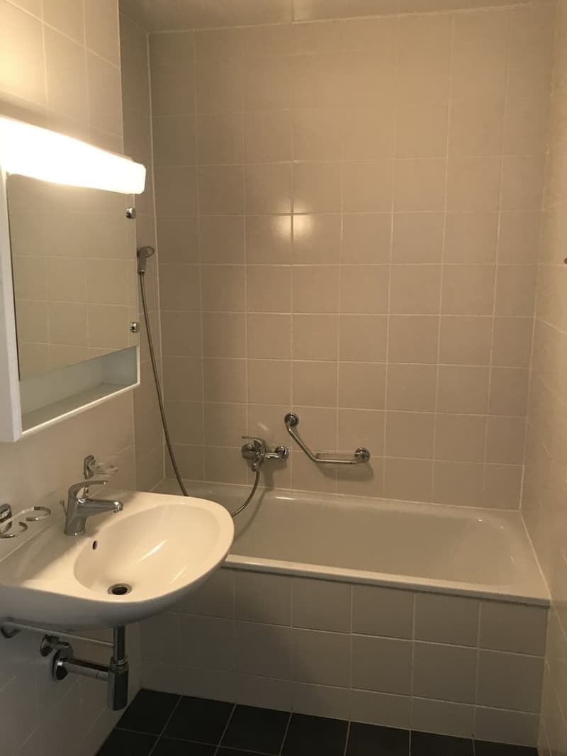 Salle de bains avec WC