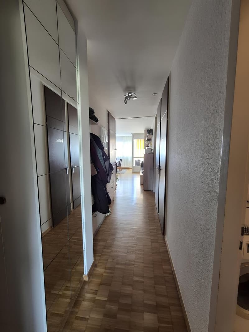 Hall_3.jpg