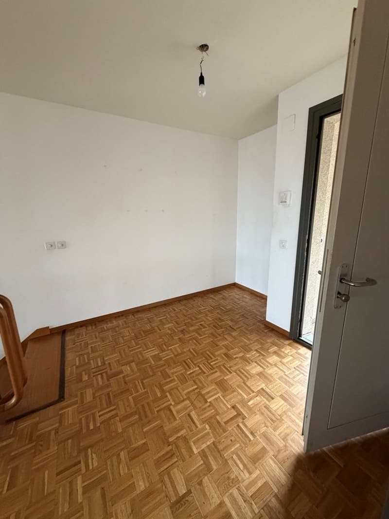 Hall.jpg