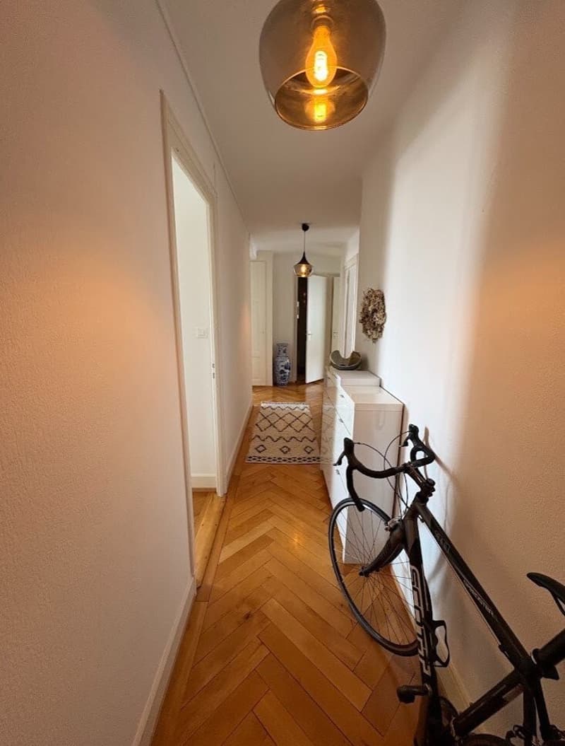foyer.jpg