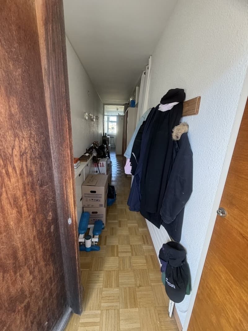 A_-_Hall_corridor_5.jpeg